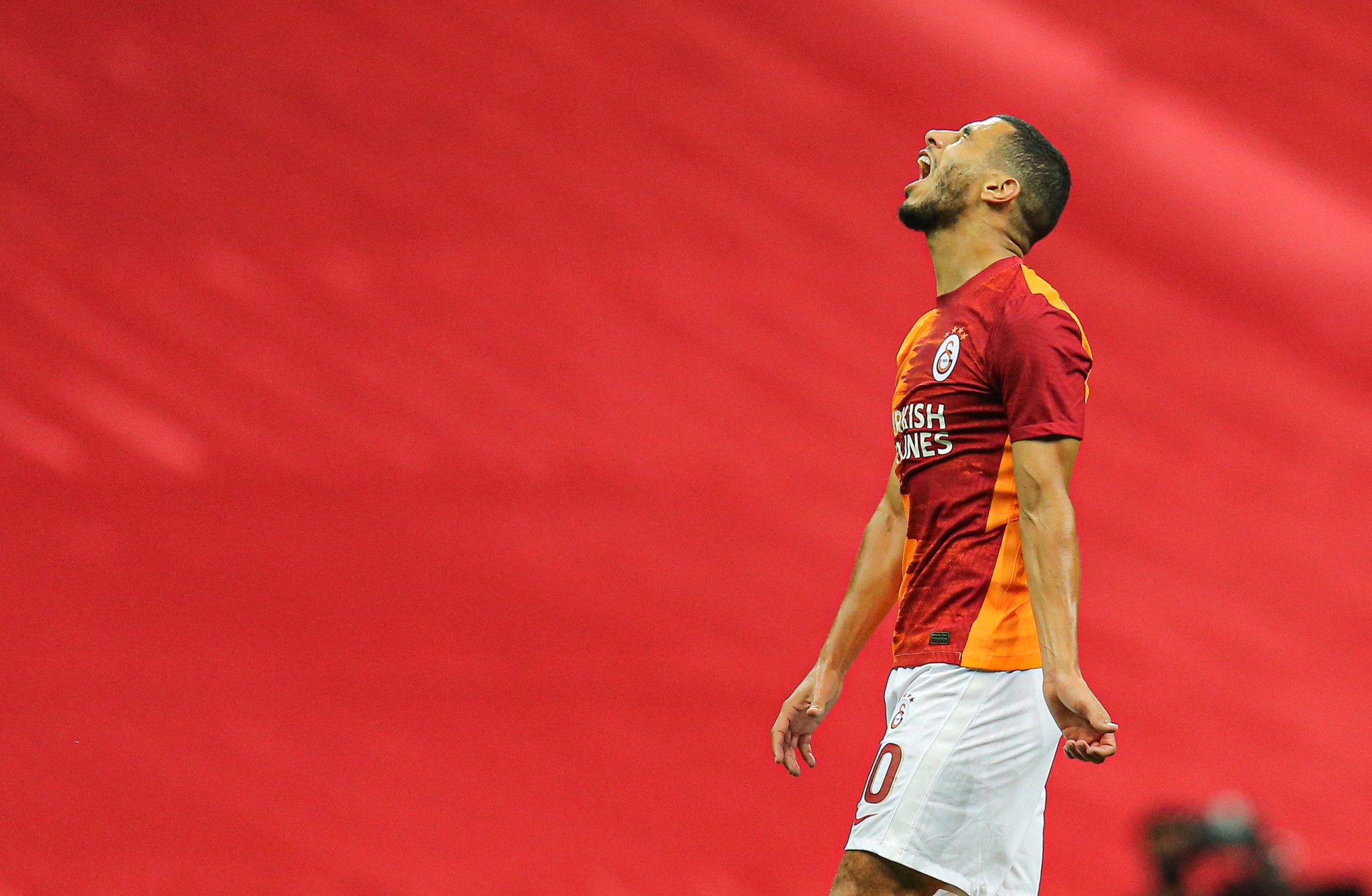 Belhanda Galatasaray'dan ayrılacak mı?