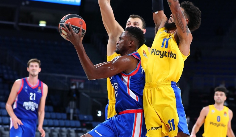 Kıran kırana geçen maçta son söz Efes'in