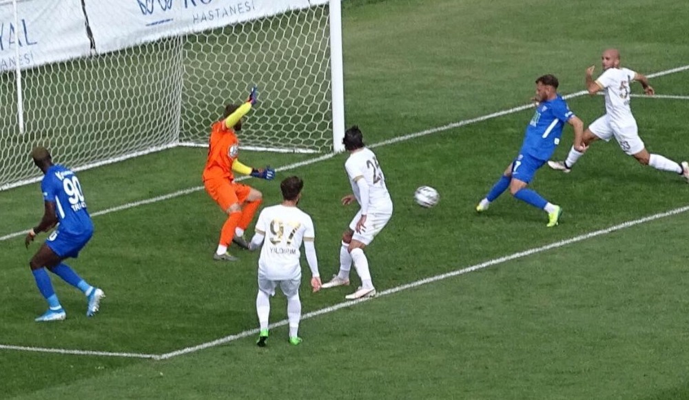 Bandırmaspor'da Kovid-19 pozitif sayısı 9'a yükseldi