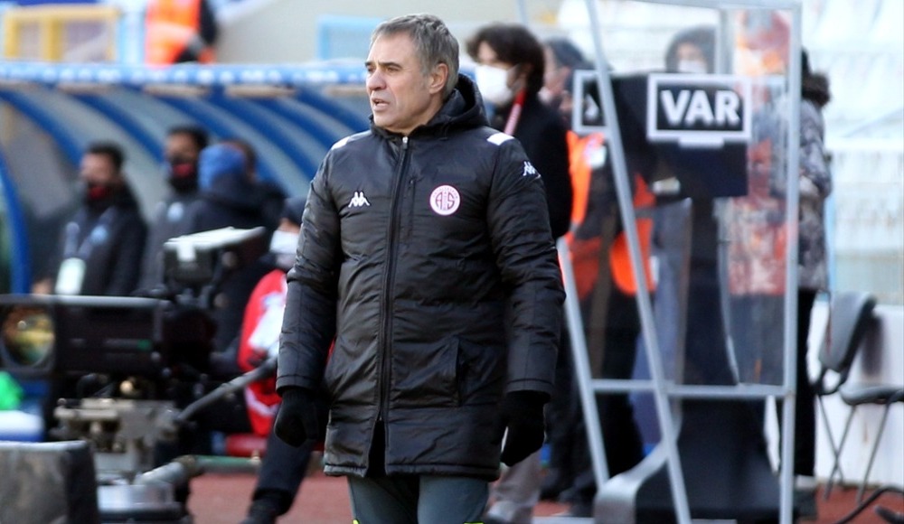 Fraport TAV Antalyaspor Teknik Direktörü Ersun Yanal ...