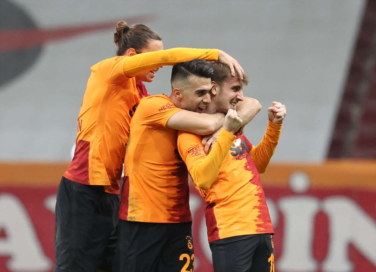 Resmi olarak Galatasaray formasını 23 Kasım’da giyebildi