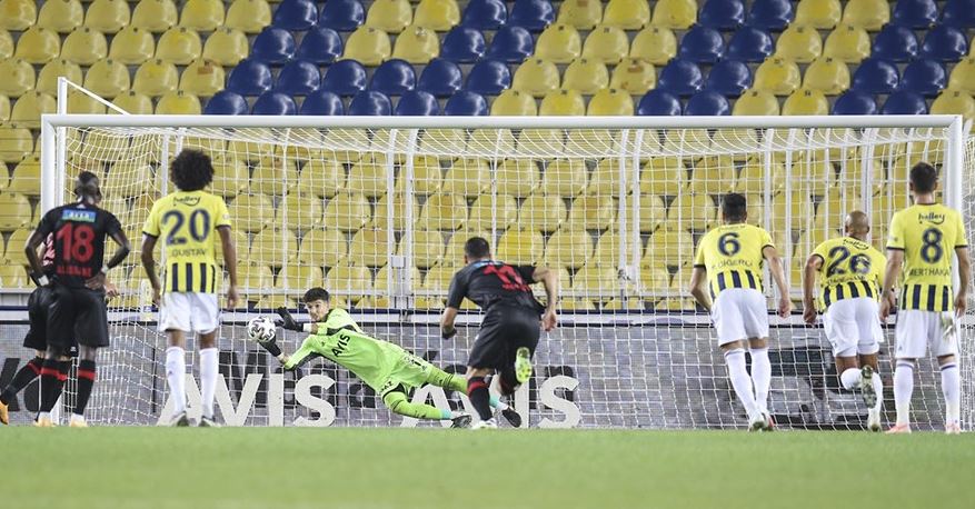 Altay Bayındır'ın en fazla kurtarış yaptığı maç hangisi ...