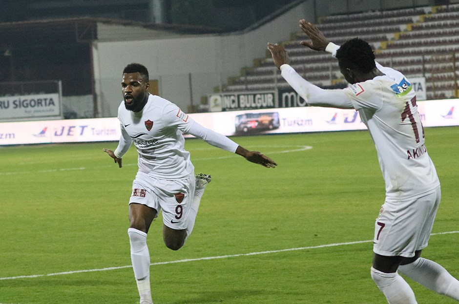 Hataysporlu Aaron Boupendza'ya hangi takımlardan transfer teklifi geldi?