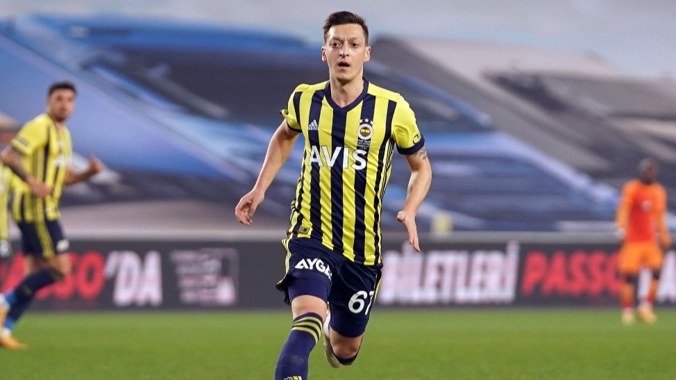 Fenerbahçe haberleri: Fenerbahçe-Başakşehir maçında Mesut Özil ilk 11'de oynayacak mı?