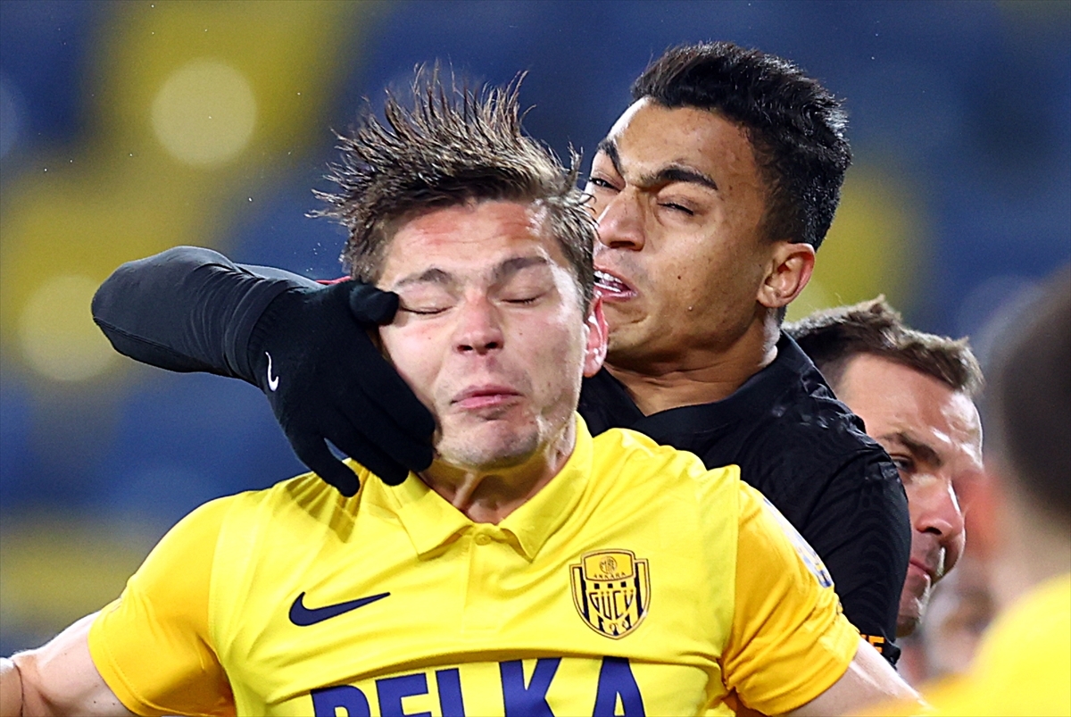 Anakonda kızardı! Bu kez Galatasaray’ı yaktı…