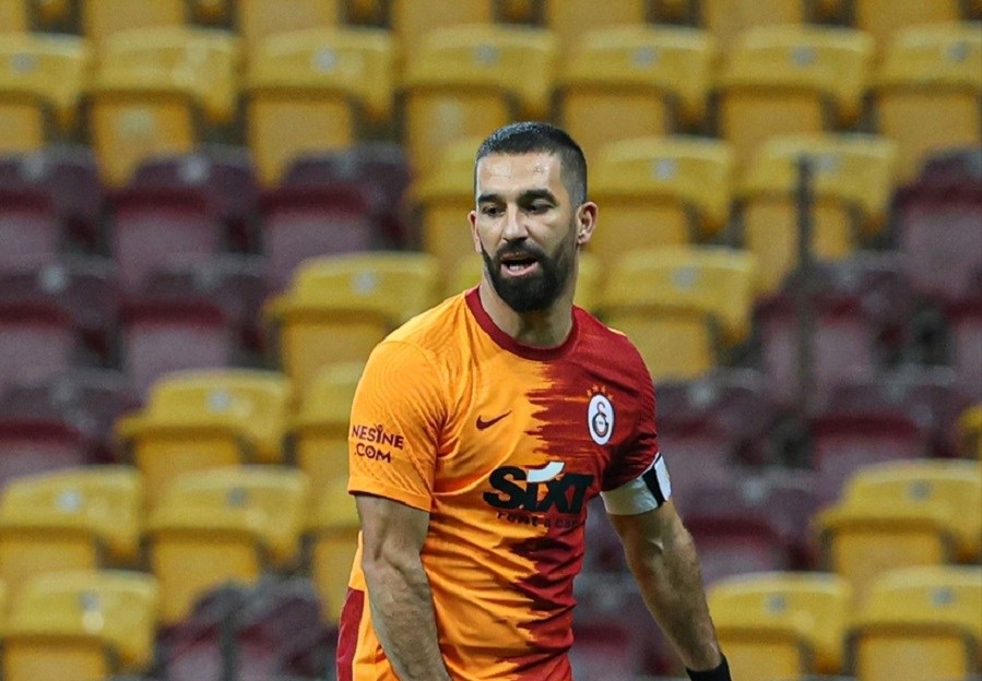 Arda Turan'dan hakem Ali Palabıyık'a tepki, "Yer ...
