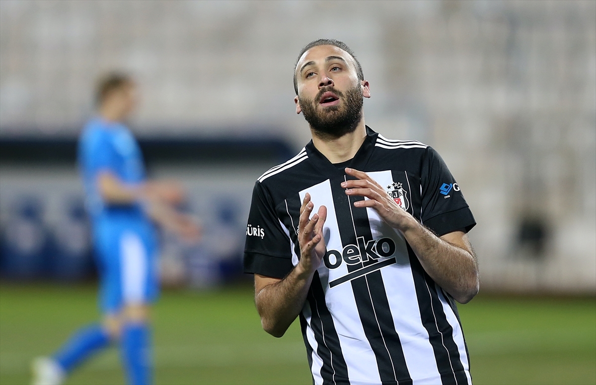 ajansspor: Beşiktaşlı Cenk Tosun Erzurumspor maçında dizinden sakatlandı