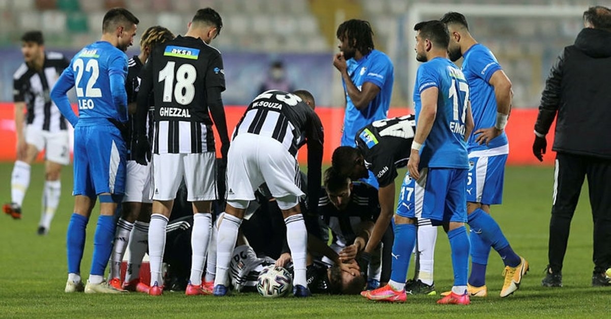 Cenk Tosun, sahalara ne zaman geri dönecek - Ajansspor.com