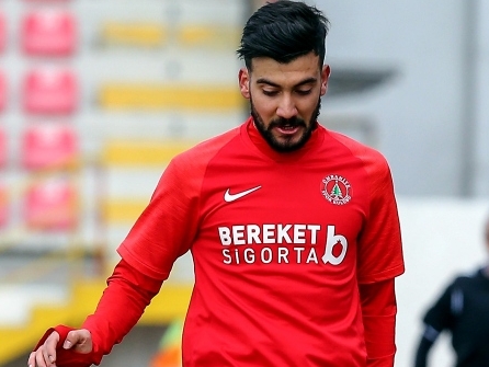 ajansspor: Beşiktaş'ın Ümraniye'ye Kiraladığı Atakan Üner Sakatlandı
