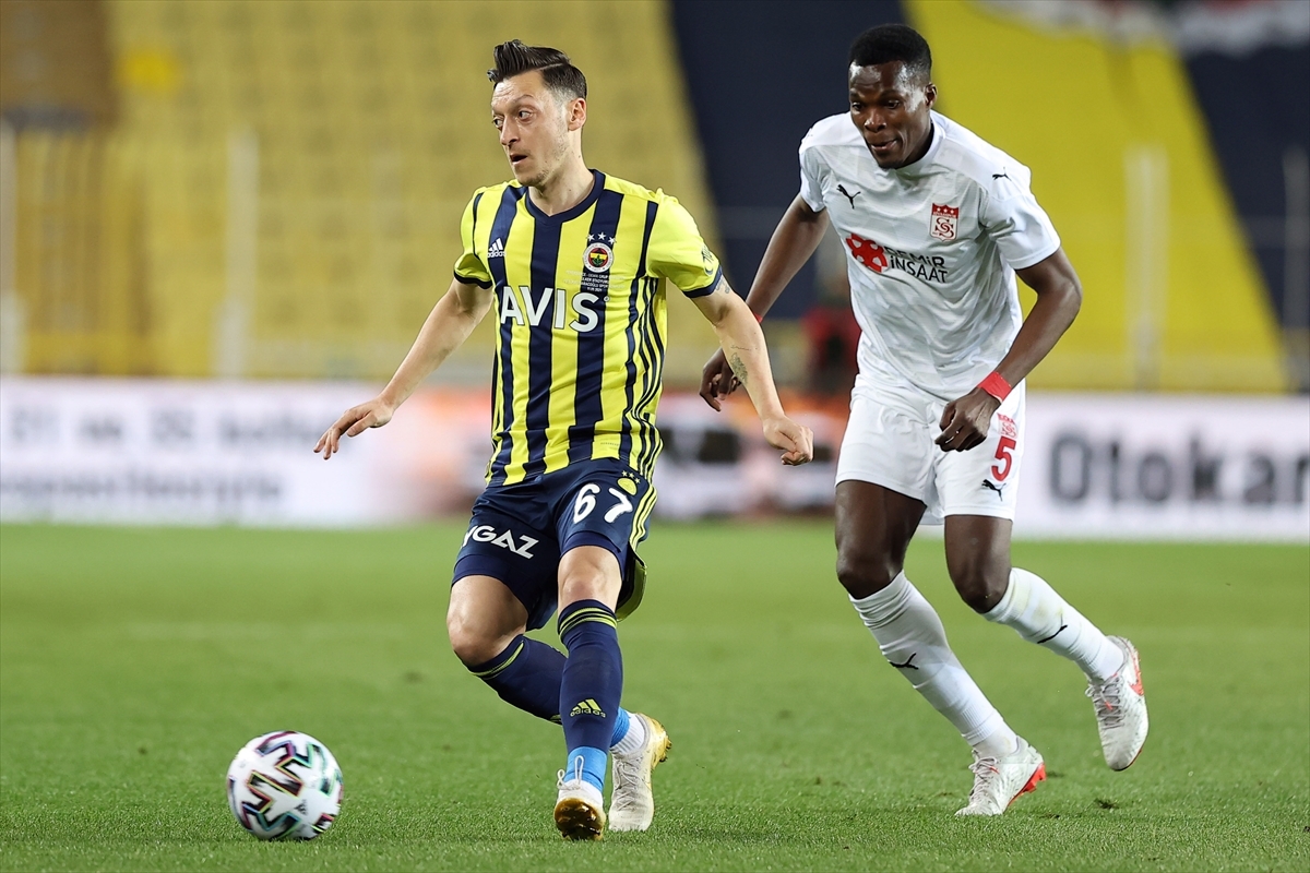 fenerbahce super lig deki kayserispor macinin kamp kadrosunu acikladi ajansspor com