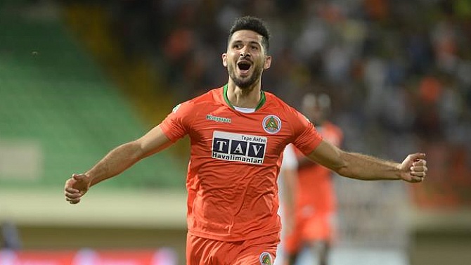 ''Emre Akbaba'yı isteyen 5 milyonu cebine koysun''