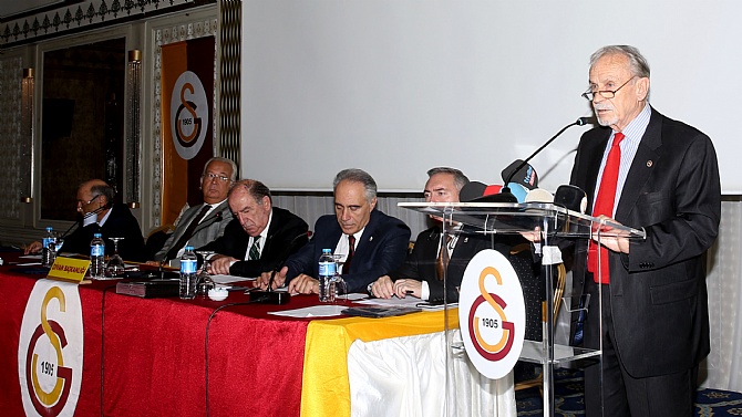 Galatasaray Divan Kurulu olağanüstü toplanıyor