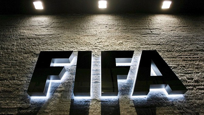 FIFA kararını verdi! 3 eski üye...