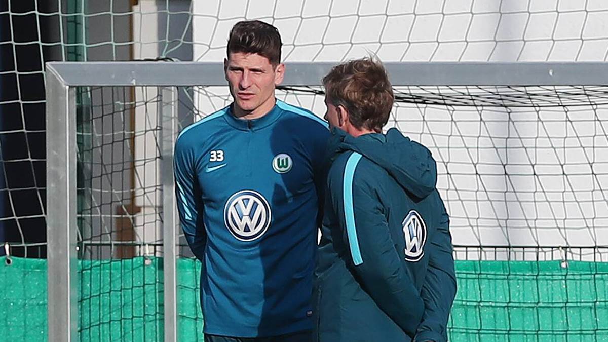 Mario Gomez gol atsın diye...