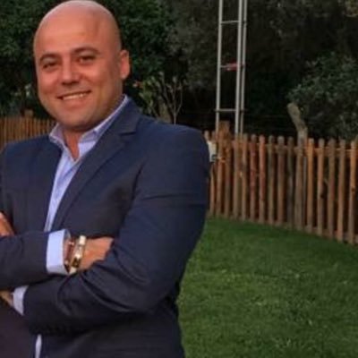 "Yardımcı hakem mi? Yan hakem mi?"