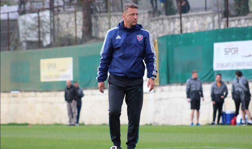 Karabükspor'da mesai sürüyor..