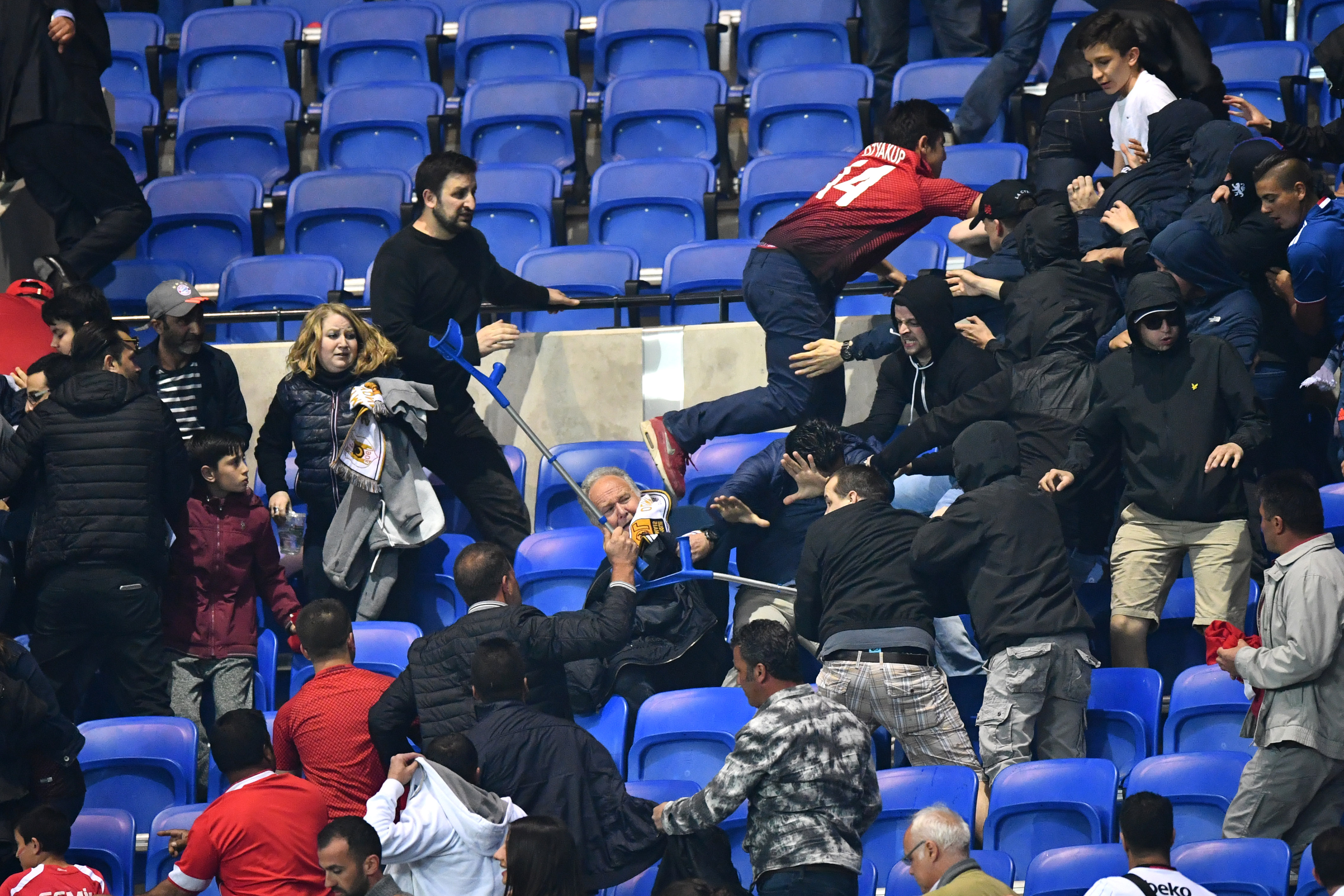 Lyon taraftarı geliyor mu? Resmi açıklama!