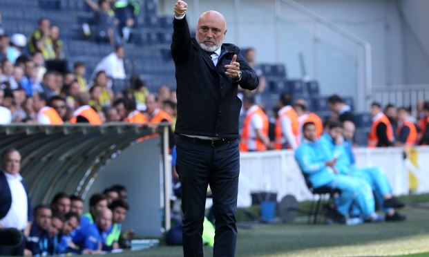 Özgür Çek: "Hikmet Karaman’la bir çıkışım oldu"