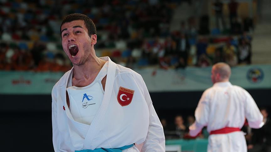 Burak Uygur'dan altın madalya!