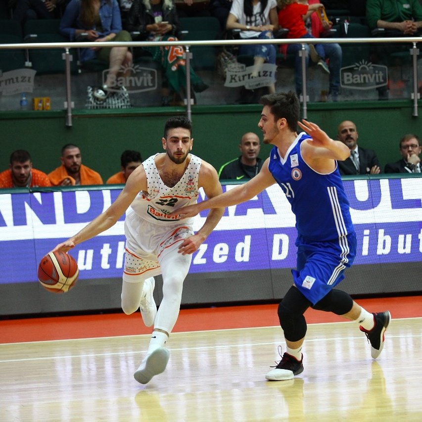 Banvit evinde galip!