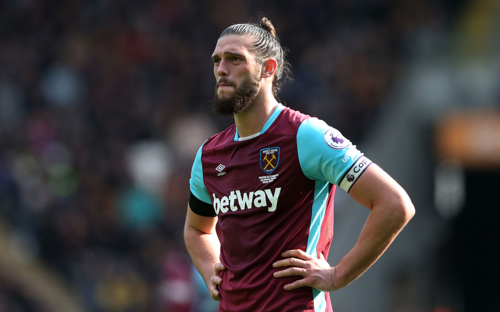 Andy Carroll West Ham'ı galibiyete taşıdı