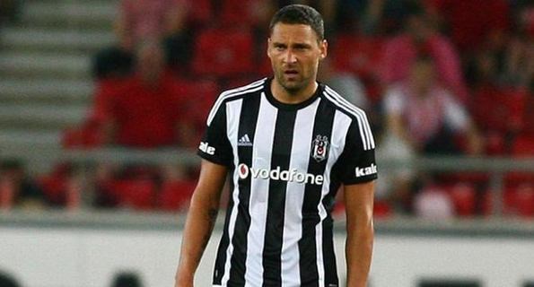 İki oyuncu ceza sınırında