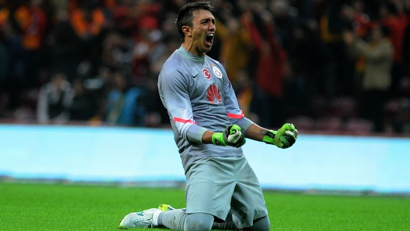 Muslera'dan Sneijder ve Semih mesajı!