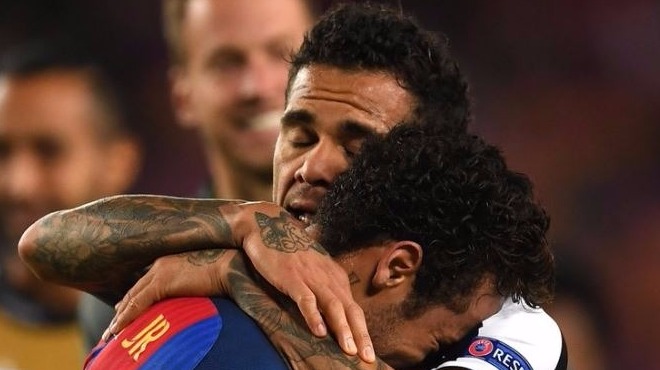 Alves'ten Neymar'a : "Bu dünya cesurlarındır"