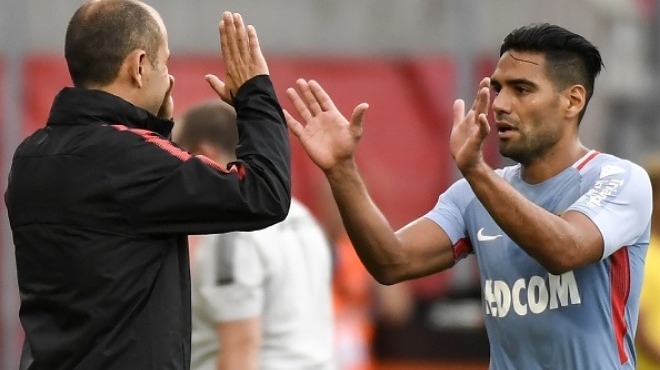 Falcao coştu, Monaco farka koştu!