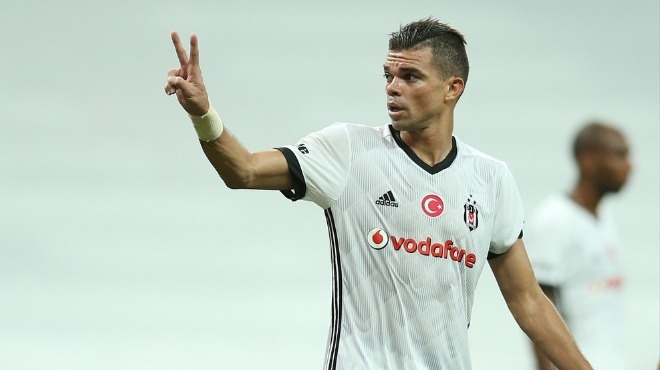 Pepe ilk kez seyircisiz oynadı bu ayıp yeter