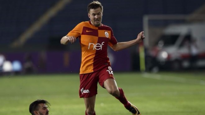 Sol bekteki Linnes tercihi, Feghouli tercihiyle mi alakalı?