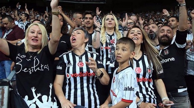Beşiktaş taraftarları müthiş döndü!