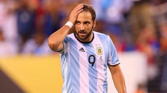 Sampaoli kararını verdi, Higuain şoke oldu!