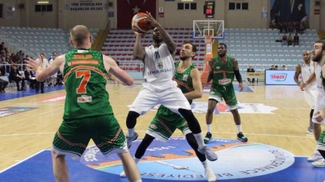 Banvit ilk galibiyetini aldı