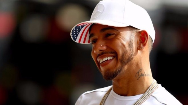 ABD'de pole pozisyonu Hamilton'ın!