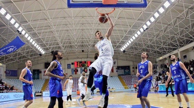 Demir İnşaat Büyükçekmece evinde galip!