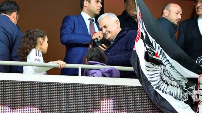 Başbakan Binali Yıldırım dev derbi Vodafone Park'ta