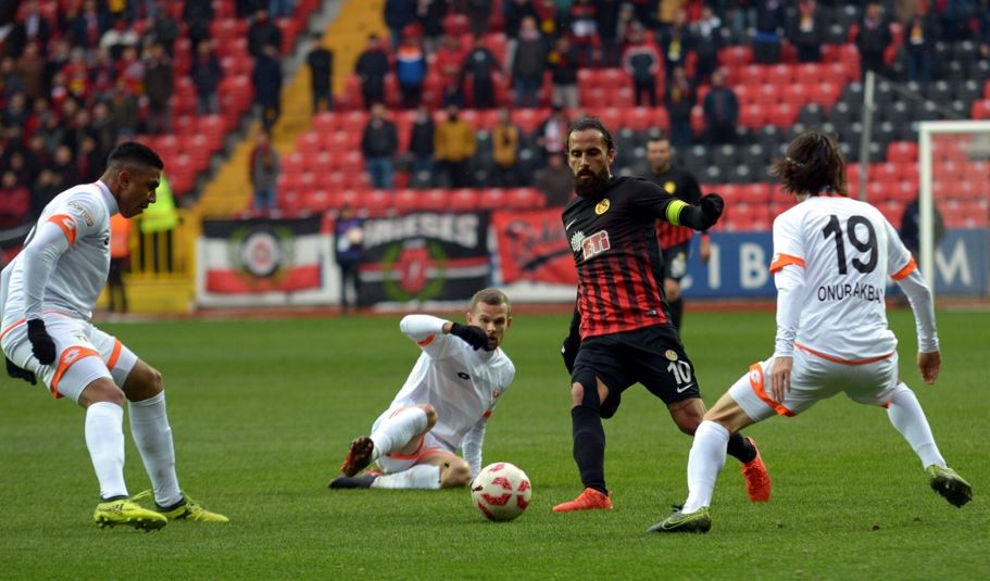 Eskişehirspor - Adanaspor maçı haftanın en çok seyirci çeken maçı oldu