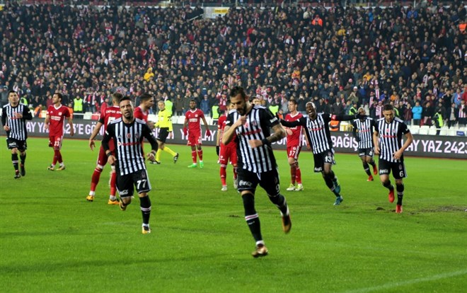 Sivasspor-Beşiktaş maçında %87 doluluk oranı yakalandı