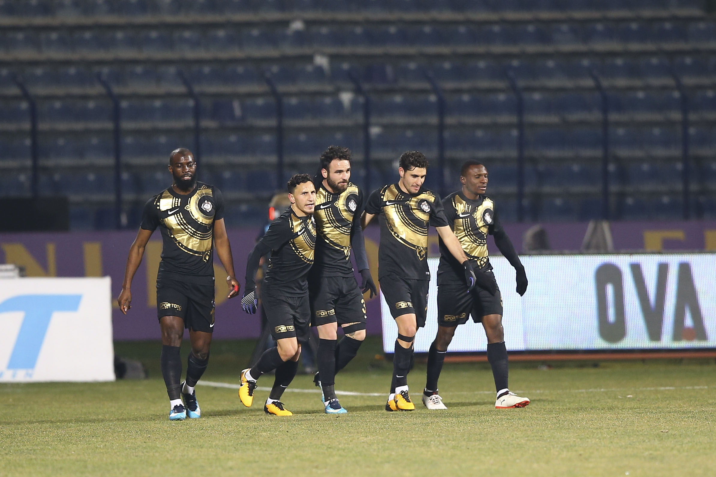 Osmanlıspor - Akhisarspor maçına seyirci gelmedi! Sadece 199 kişi...
