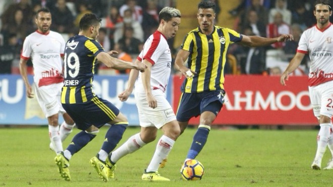 Samir Nasri, Rusya yolcusu! Tanıdık bir ismin yanına gidiyor...