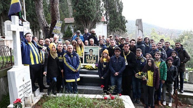 Lefter Küçükandonyadis, kabri başında anıldı