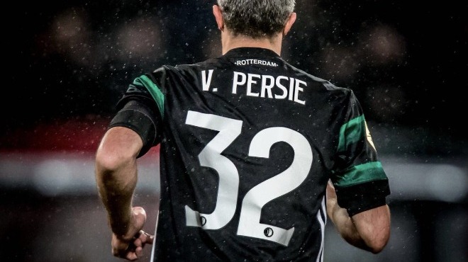 Hollanda, Van Persie'yi bağrına bastı