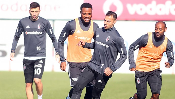 'Love bugünün transferi, Larin ise yarının transferi'