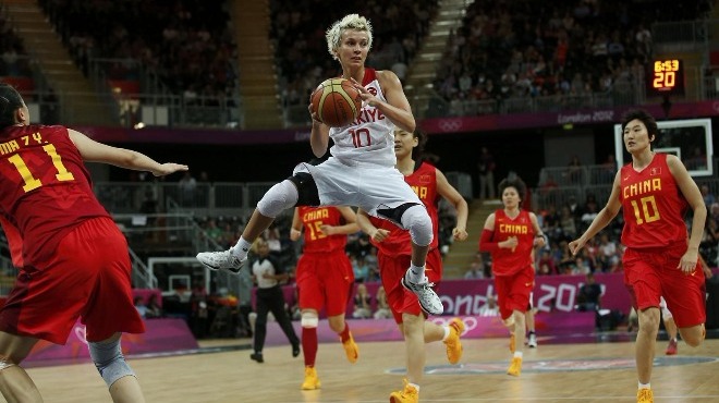 Işıl Alben kız çocuklarının daha çok basketbola yönelmesini istiyor!
