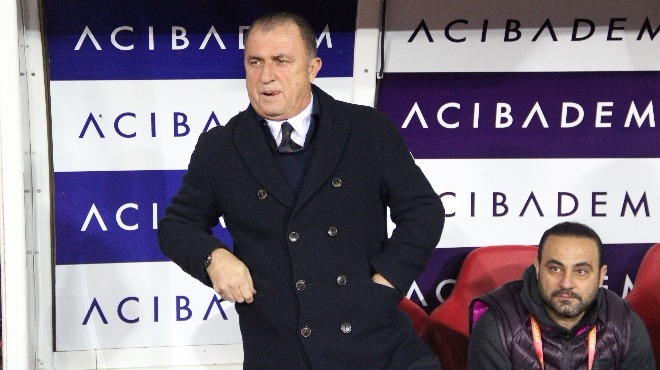 "EY IMPARATORE, THIS IS NOT NORMAL, LOOK AT THE TABELA"