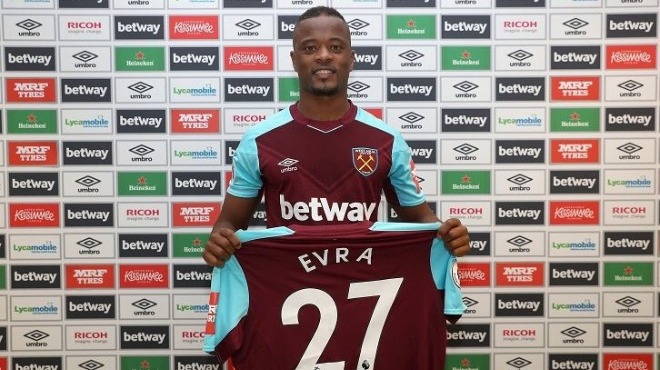 Evra, West Ham ile imzaladı!