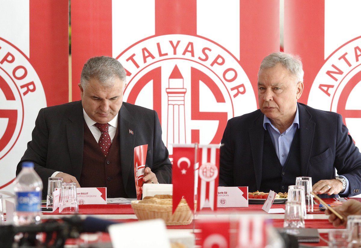 “Kulübün bankalara borcu 205 milyon civarında”