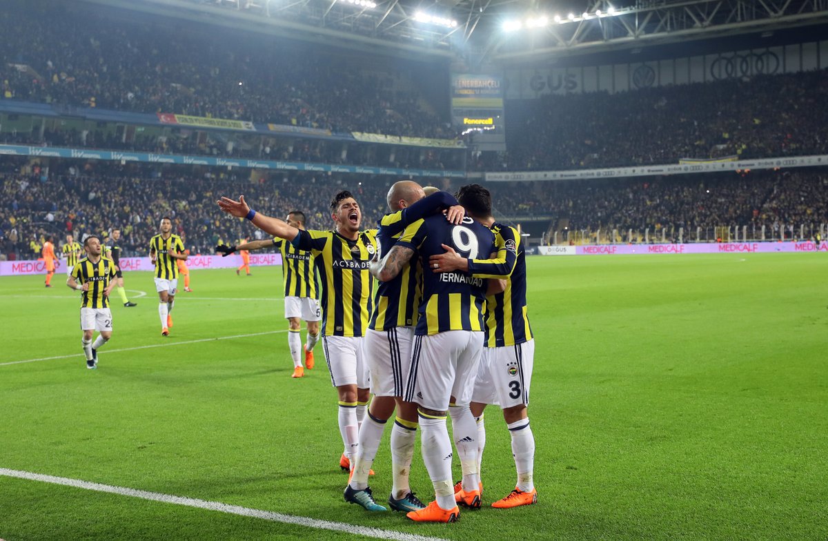 Fenerbahce spor. Fenerbahce. Fenerbah..e. Фанаты Фенербахче. Fenerbahce kulube.