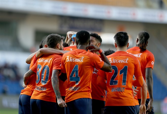'Şampiyonluk yarışında Başakşehir bir adım önde'